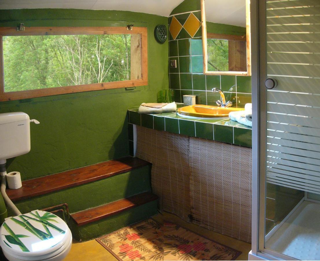 Bed and Breakfast L'Échappée Belle Lacourt Esterno foto